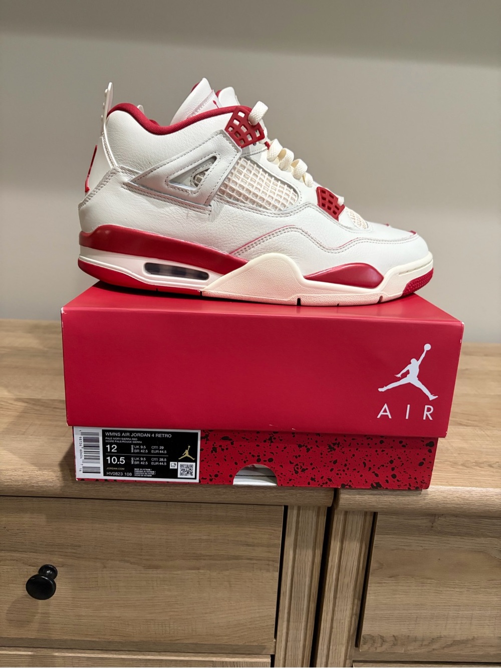Women’s Jordan 4